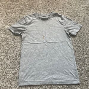 Gray t shirt